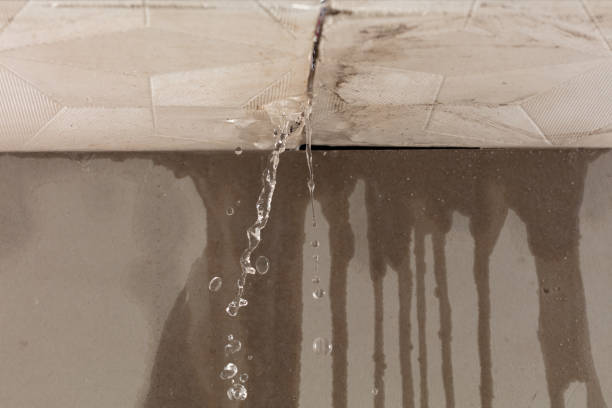 Professional Structural Drying technician working in Byars, OK